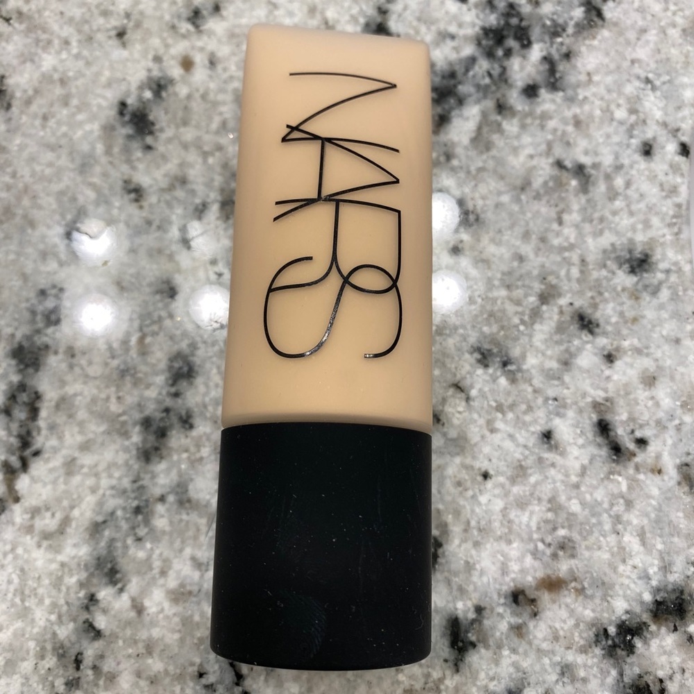 NWOB NARS deauville matte complete foundation.